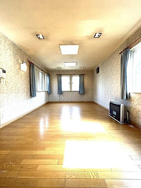 detached 北海道苫小牧市三光町4丁目1-13
地図を見る