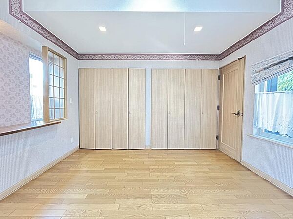 detached 北海道苫小牧市三光町4丁目1-13
地図を見る