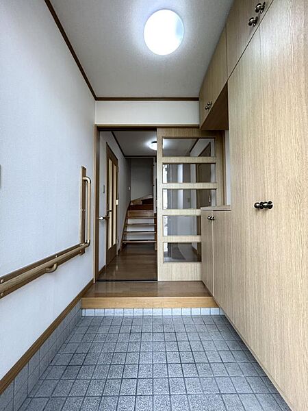 detached 北海道苫小牧市花園町2丁目3-9
地図を見る