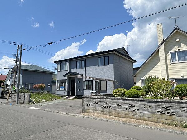 detached 北海道苫小牧市花園町2丁目3-9
地図を見る