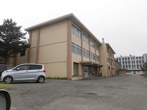 detached 北海道登別市栄町1丁目15-9
地図を見る
