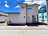 外観：【リフォーム済み】築25年の洋風住宅です。外壁はサイディングです。比較的綺麗な住宅です。