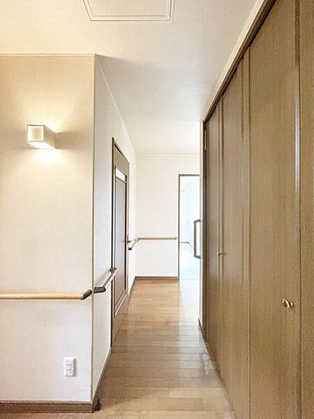 2階ホールです。2階もトイレ付