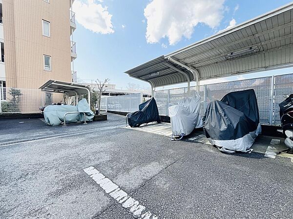 バイク置き場