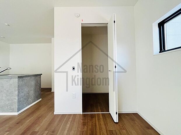 リビング収納・ウォークインクローゼット