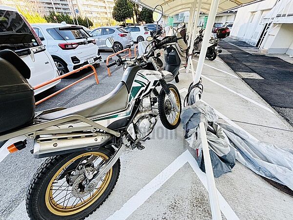 バイク置き場