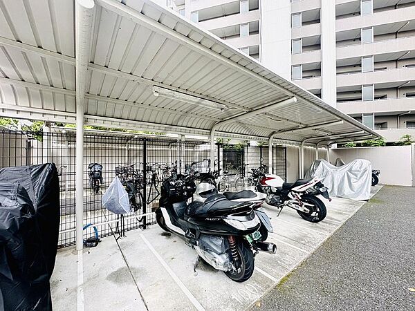 駐車場・バイク置き場