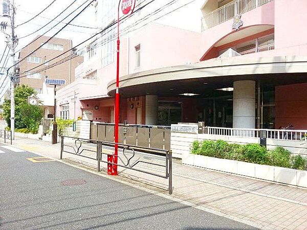 文京区立本郷小学校 徒歩4分。 300m