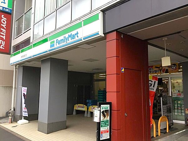 ファミリーマート新宿信濃町店