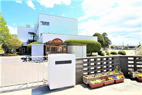 亘理町立亘理小学校 徒歩26分。 2040m