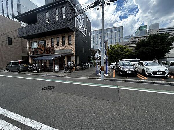 前面道路含む外観