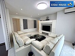 多賀城市桜木3丁目 7LDKのリビング/ダイニング