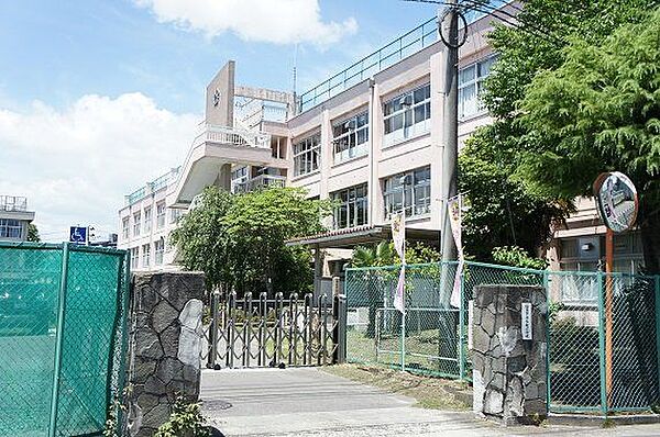 仙台市立長町小学校 徒歩12分。 900m