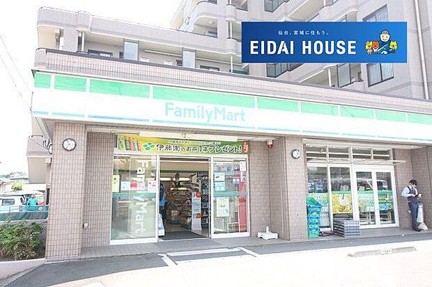 ファミリーマート西多賀四丁目店 徒歩3分。 230m