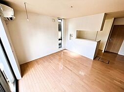 ローズガーデンII 1階1LDKのリビング/ダイニング