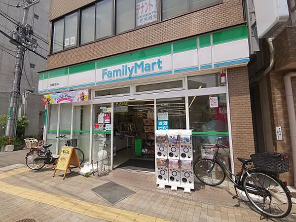 画像25:【コンビニエンスストア】ファミリーマート 白鷺駅前店まで184ｍ