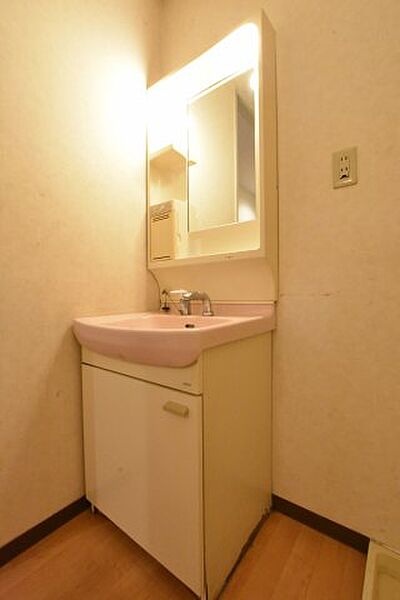 洗面所：別号室の画像です。ご参考下さい