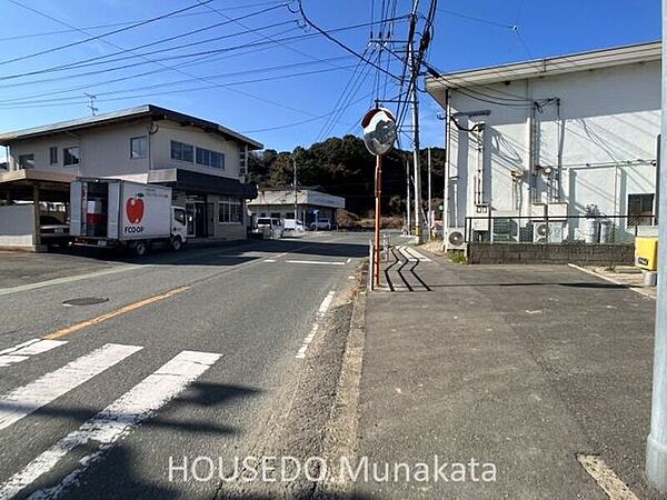 前面道路含む現地写真
