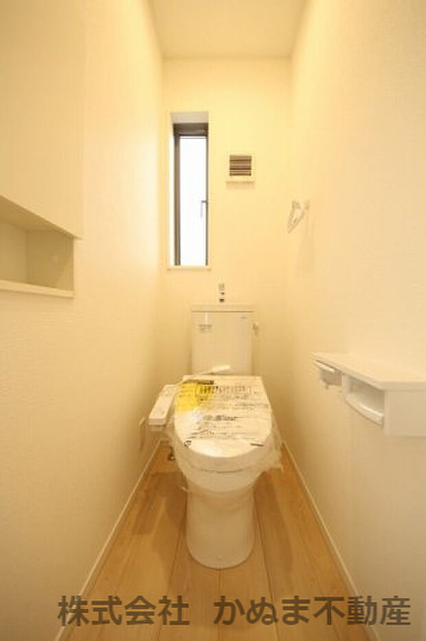 〇2階トイレ〇　各階にトイレがございますので、御家族が多い方も安心です！/2024.2.29撮影。