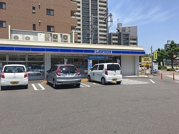 ローソン東区芳野三丁目店 480m