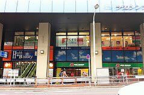ドラッグユタカ池下■医薬品・化粧品・日用雑貨などを取り扱っており、処方箋の受け取りも可能です 60m