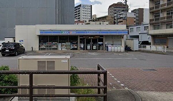 ローソン東区泉三丁目店■「マチの”ほっ”とステーション」ローソン。Pontaカードなどがご利用いただけます！ 470m