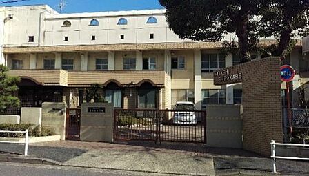 名古屋市立東白壁小学校■「心身ともに調和のとれた　人間性豊かな児童を育成する」を教育目標として掲げています。 610m
