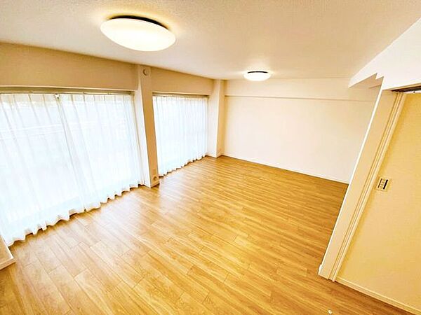 リビング/ダイニングを拡大表示