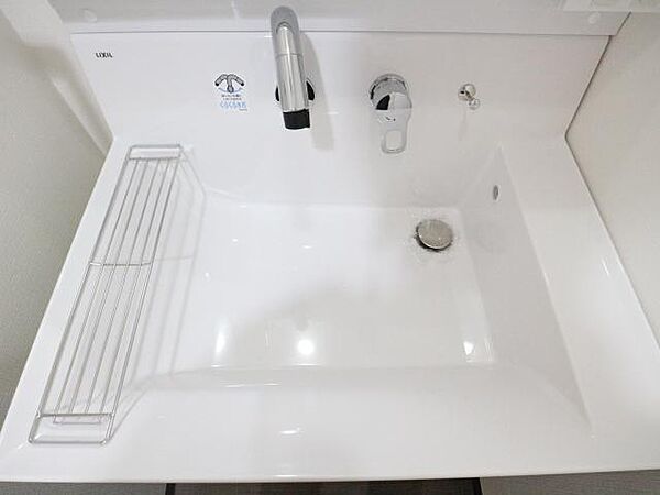 画像26:スペースが確保できる洗面所です