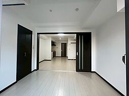 Regulus緑が丘 203 2階1LDKのリビング/ダイニング