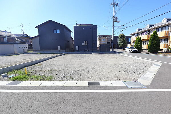 4号地。角地なので駐車場の位置などプランのバリエーションの多さも魅力。