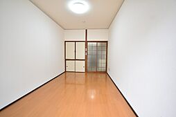 アクシス坂之上 2階1Kのリビング/ダイニング