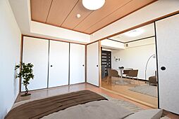 ライオンズマンション交通局前 12階1LDKのリビング/ダイニング