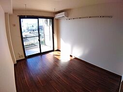 ニューウェル白板 1階1Kのリビング/ダイニング