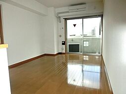 センターイン伊勢町 4階1LDKのリビング/ダイニング