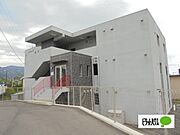 南松本駅より徒歩18分 築10年6ヶ月 3階建の賃貸物件
