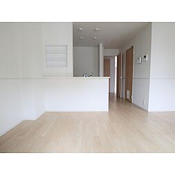 ヒルズポローニアA 1階1LDKのリビング/ダイニング