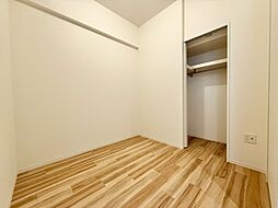 セレニテフラン新大阪 1104 11階2LDKのリビング/ダイニング