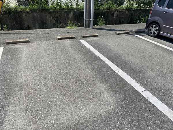 画像11:駐車場