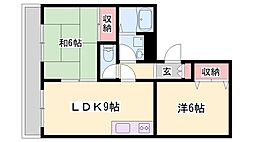 ハイカムール坂井 2階