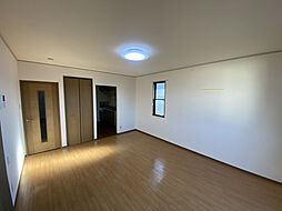 パーム・コート 1階2LDKのリビング/ダイニング