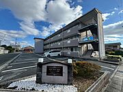 英賀保駅より徒歩9分 3階 築27年10ヶ月の賃貸物件