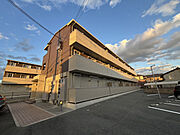八家駅より徒歩9分 3階 築15年1ヶ月の賃貸物件