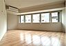 リビング/ダイニング：窓は2重サッシで防音や省エネに配慮されています