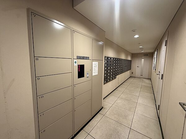 宅配ボックス付で、不在時の荷物の受け取りも楽々。