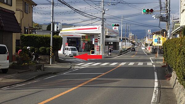 県道山北・小田原線　交差点