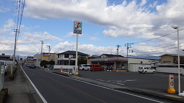 セブンイレブン　４００m　徒歩５分
