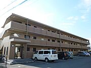 八日市駅よりバス13分 徒歩2分 築19年4ヶ月 3階建の賃貸物件