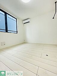 ブローテ四ツ木 203 2階1Kのリビング/ダイニング