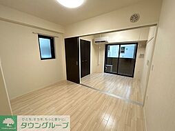 JR総武線 市川駅 徒歩7分の賃貸マンション 1階1LDKのリビング/ダイニング